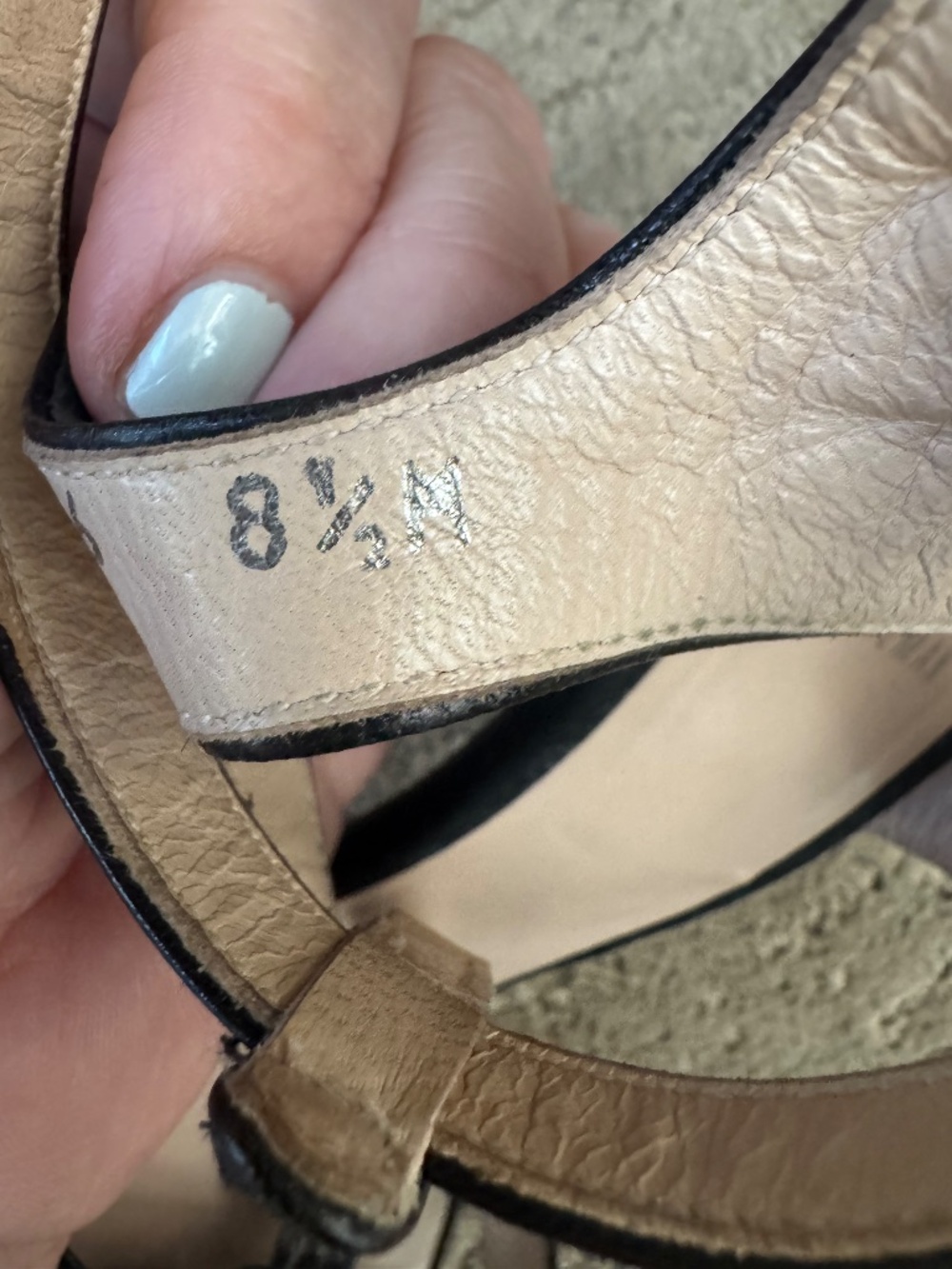 Stuart Weitzman - Picture 7 of 7